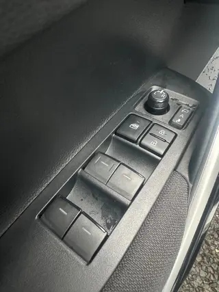 TOYOTA COROLLA CROSS 2026